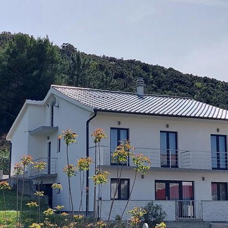 Holiday Apartments Cecilija Supetarska Draga Kültér fotó