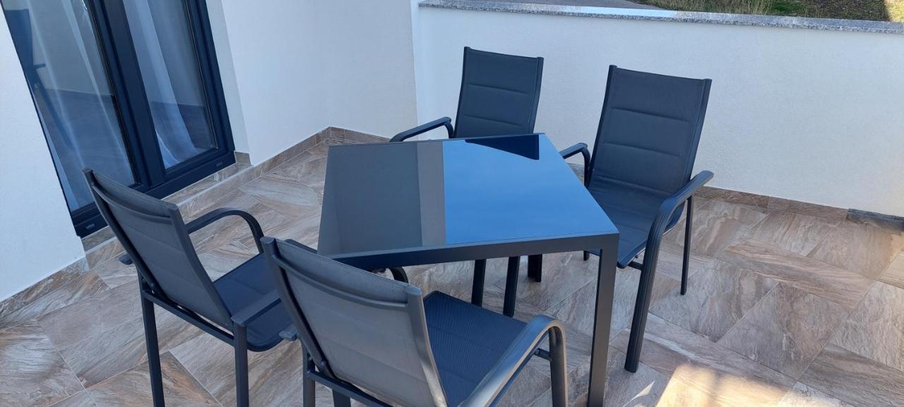Holiday Apartments Cecilija Supetarska Draga Kültér fotó