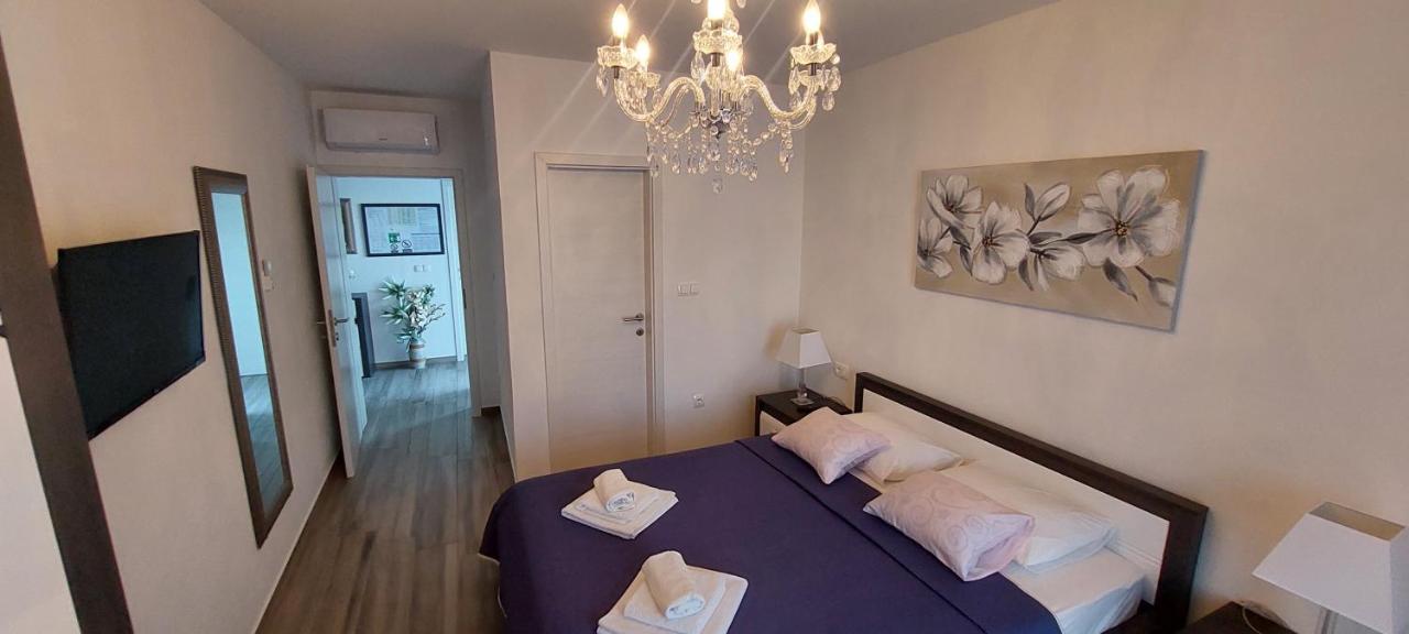 Holiday Apartments Cecilija Supetarska Draga Kültér fotó